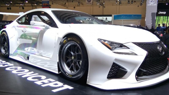 Mobil konsep Lexus di GIIAS 2016.