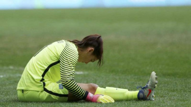 Kiper AS Hope Solo kesal dengan kekalahan timnya dari Swedia di Olimpiade 2016