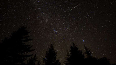 Penampakan hujan meteor Perseid