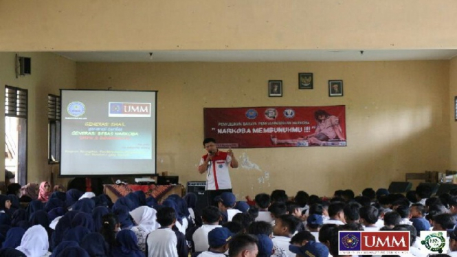 Penyuluhan penyalahgunaan narkoba oleh KKN 135 UMM dan BNN Malang.