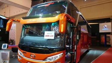 Jetbus Hino RK8.