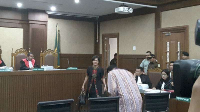 Dokter Natalia Widiasih, ahli kejiwaan yang dihadirkan dalam sidang Jessica.