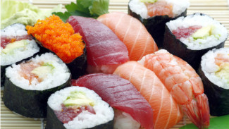 5 Tips Makan Sushi dengan Benar