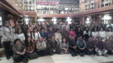 Anggota ALMI bersama BJ Habibie