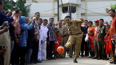 Ahok Resmikan Ruang Publik Terpadu Ramah Anak di Rusun Cibesel