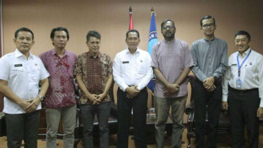 Koordinator Kontras Haris Azhar bertemu Kepala BNN Komjen Budi Waseso