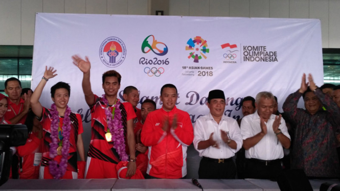 Tontowi Ahmad/Liliyana Natsir saat tiba di Indonesia.
