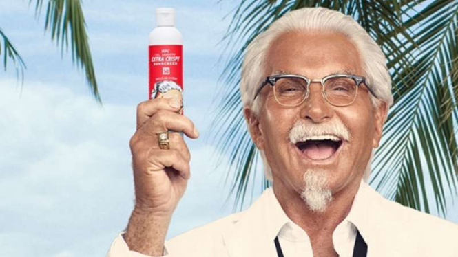 George Hamilton di kampanye Extra Crispy Sunscreen
