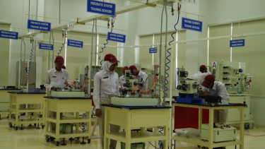 Kegiatan di Toyota Indonesia Akademi.