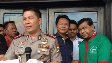Pedangdut Imam S Arifin (baju hijau)