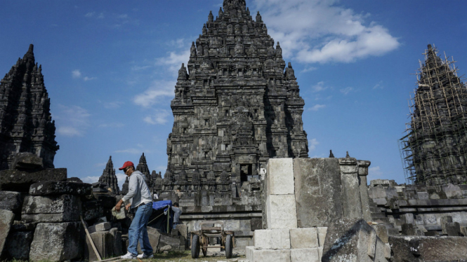 Kompleks Candi Prambanan.
