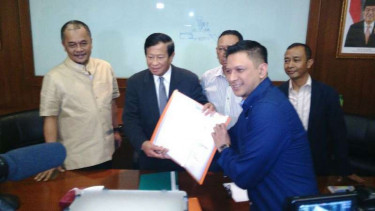 Kelompok 85 saat mendaftarkan Pangkostrad, Letjen Edy Rahmayadi