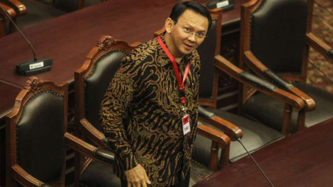 Gubernur DKI Jakarta Basuki Tjahaja Purnama mengikuti sidang di Gedung MK. 