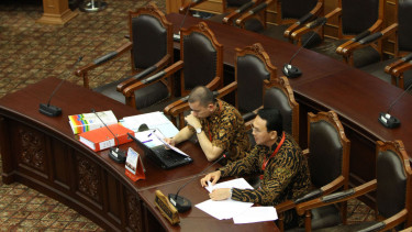 Ahok Ikuti Sidang di Mahkamah Konstitusi