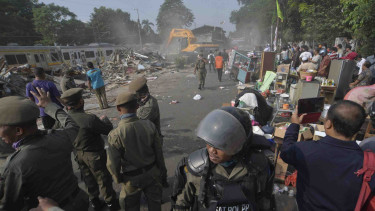 Penertiban Kawasan Rawajati Jaksel