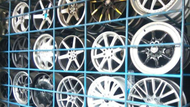 Pelek aftermarket