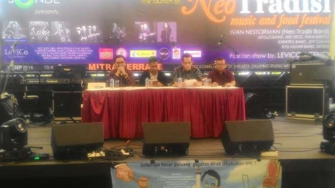 Diskusi membahas gugatan Ahok ke MK