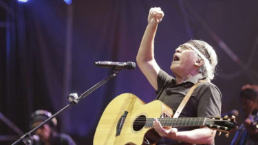 Konser Perayaan Karya Iwan Fals