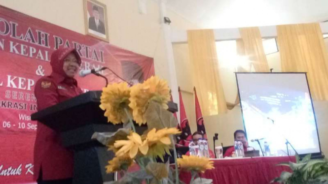 Wali Kota Surabaya, Tri Rismaharini alias Risma, dalam kegiatan sekolah calon kepala daerah yang digelar PDIP di Kota Depok, Jawa Barat, pada Selasa, 6 September 2016.