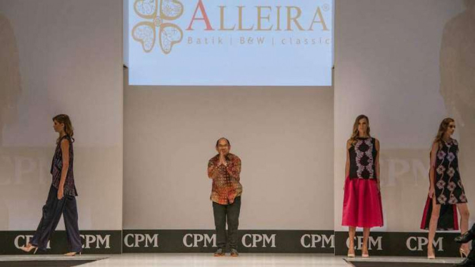 Peragaan busana batik Alleira di Collection Premiere Moscow (CPM)