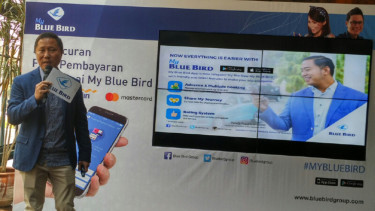 Blue Bird kenalkan fitur pembayaran non tunai.