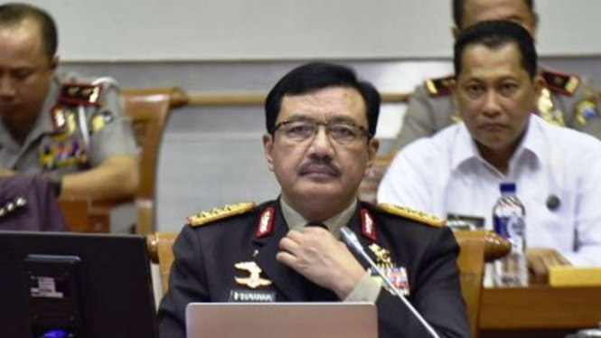 Jenderal Budi Gunawan (depan) dan Komjen Budi Waseso (baju putih).