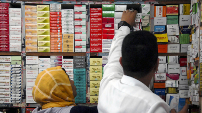 Polisi dan BPOM Sidak Obat Kedaluwarsa