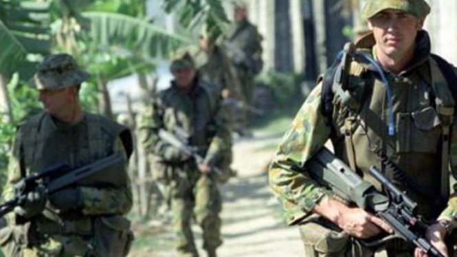 Pasukan Interfet di Timor Timur.