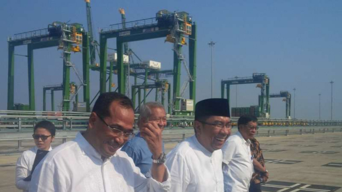  Terminal Peti Kemas Kalibaru