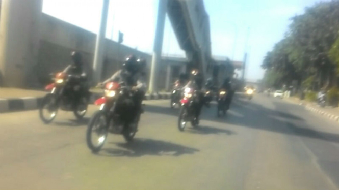 Polisi kawal KPUD jelang Pendaftaran calon gubernur. 