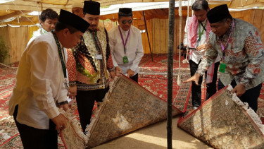 Ketua DPR RI Ade Komarudin bersama para pimpinan Komisi VIII DPR di Mina