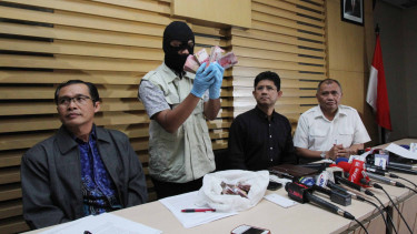 Barang bukti kasus suap Ketua DPD RI Irman Gusman.