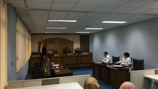 Sidang sengketa informasi publik terkait hasil Tim Pencari Fakta (TPF) kasus pembunuhan Munir 2004.