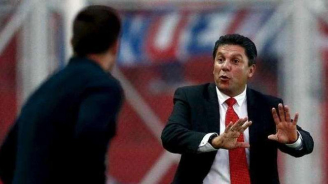 Jose Saturnino Cardozo (kanan)