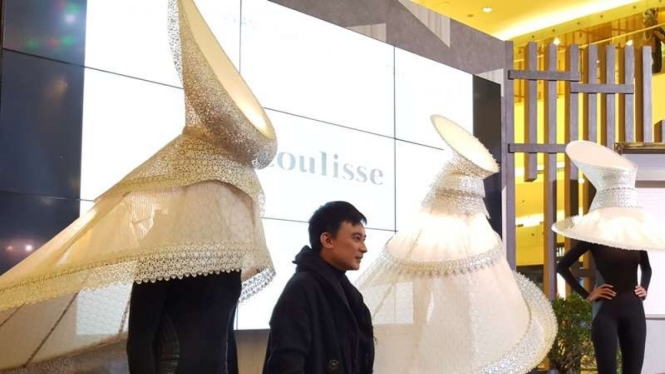 Topi unik karya Rinaldy A. Yunardi