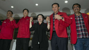 Pasangan Ahok-Djarot saat mendaftar ke KPU DKI Jakarta