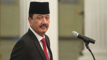 Kepala Badan Intelijen Negara (BIN) Jenderal Pol. Budi Gunawan bersiap mengikuti upacara pelantikan di Istana Negara, Jakarta, Jumat, 9 September 2016.