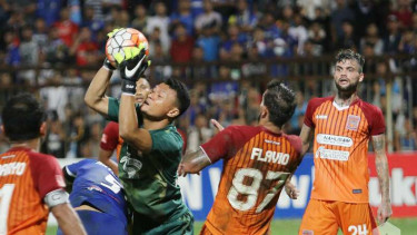 Kiper Pusamania Borneo FC, Dian Agus Prasetyo.