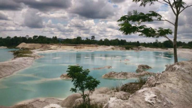 Danau Kaolin di Belitung