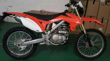 Viar Cross X 200ES.