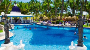 Suasana Clubhotel Riu Bumbu dalam website