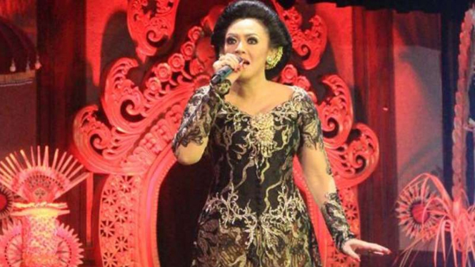 Indra Utami Tamsir 