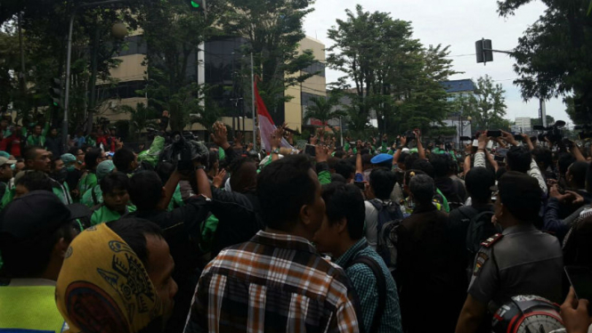 Keributan di kantor Gojek