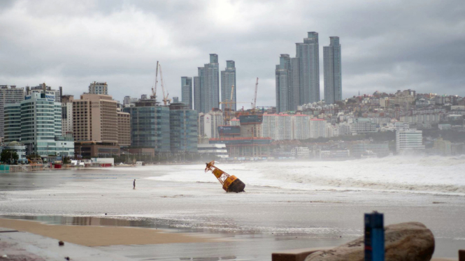 Tsunami menerjang Busan, Korea Selatan