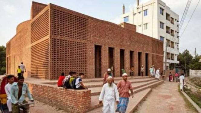 Masjid Baitur Rauf, di Dhaka, Bangladesh.