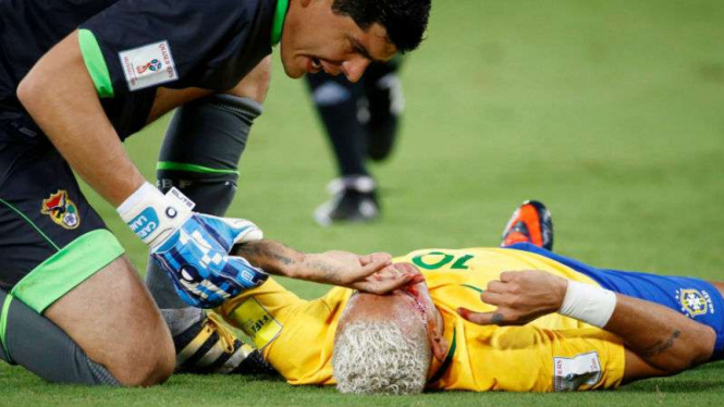 Neymar cedera dalam laga kualifikasi Piala Dunia 2018 lawan Bolivia