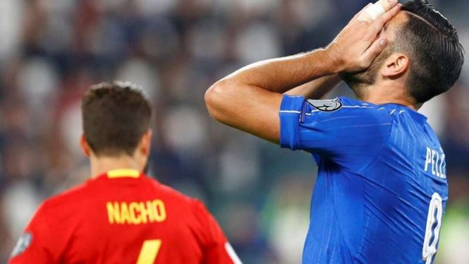 Striker Italia, Graziano Pelle (kanan)