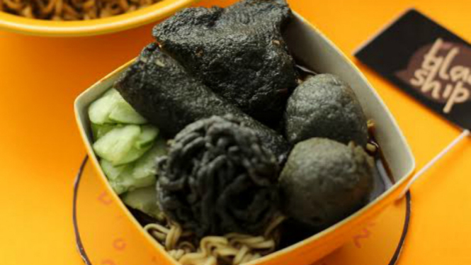 Pempek Hitam Shinta