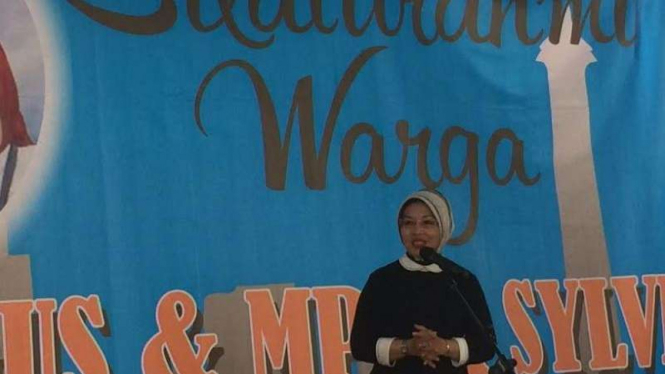 Sylviana Murni saat silaturahmi dengan warga di Komplek Kostrad Tanah Kusir.