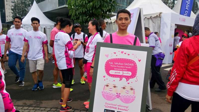 Kampanye Pink di car free day.